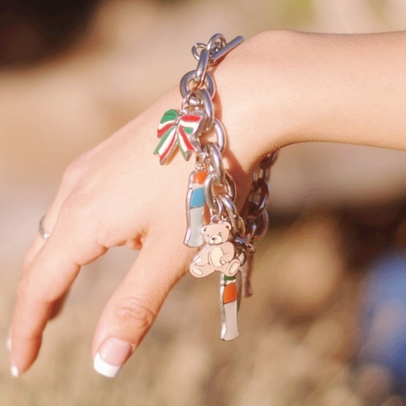 ❤ NEW MOSCHINO Charm Bracelet - Picture 1 of 6